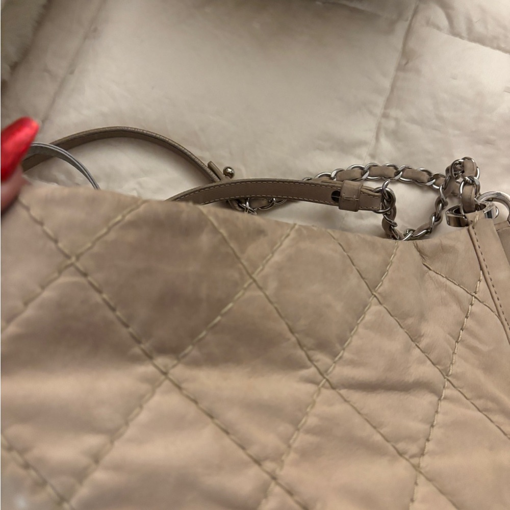 Chanel Taupe Quilted Shoulder Bag - Picture 5 of 15